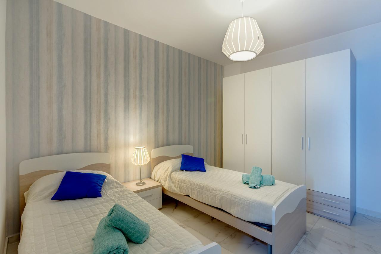 Marvelous 2 Bedroom Apartment By The Sea Qawra Exterior foto